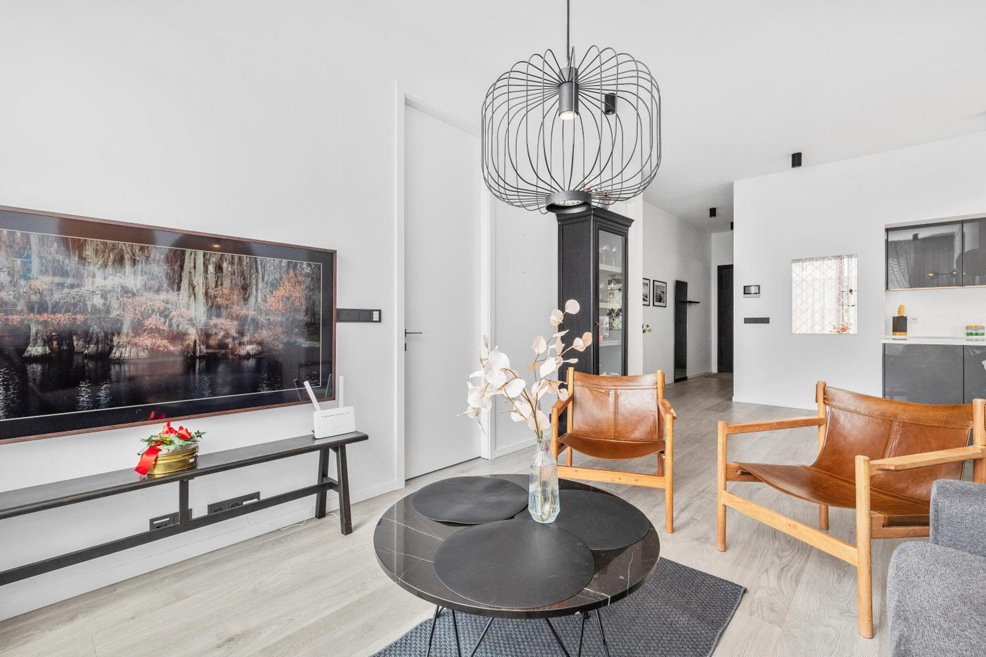 Vibrant Hafnatorg I Spacious Property With Expansive Garage Reykjavík Esterno foto