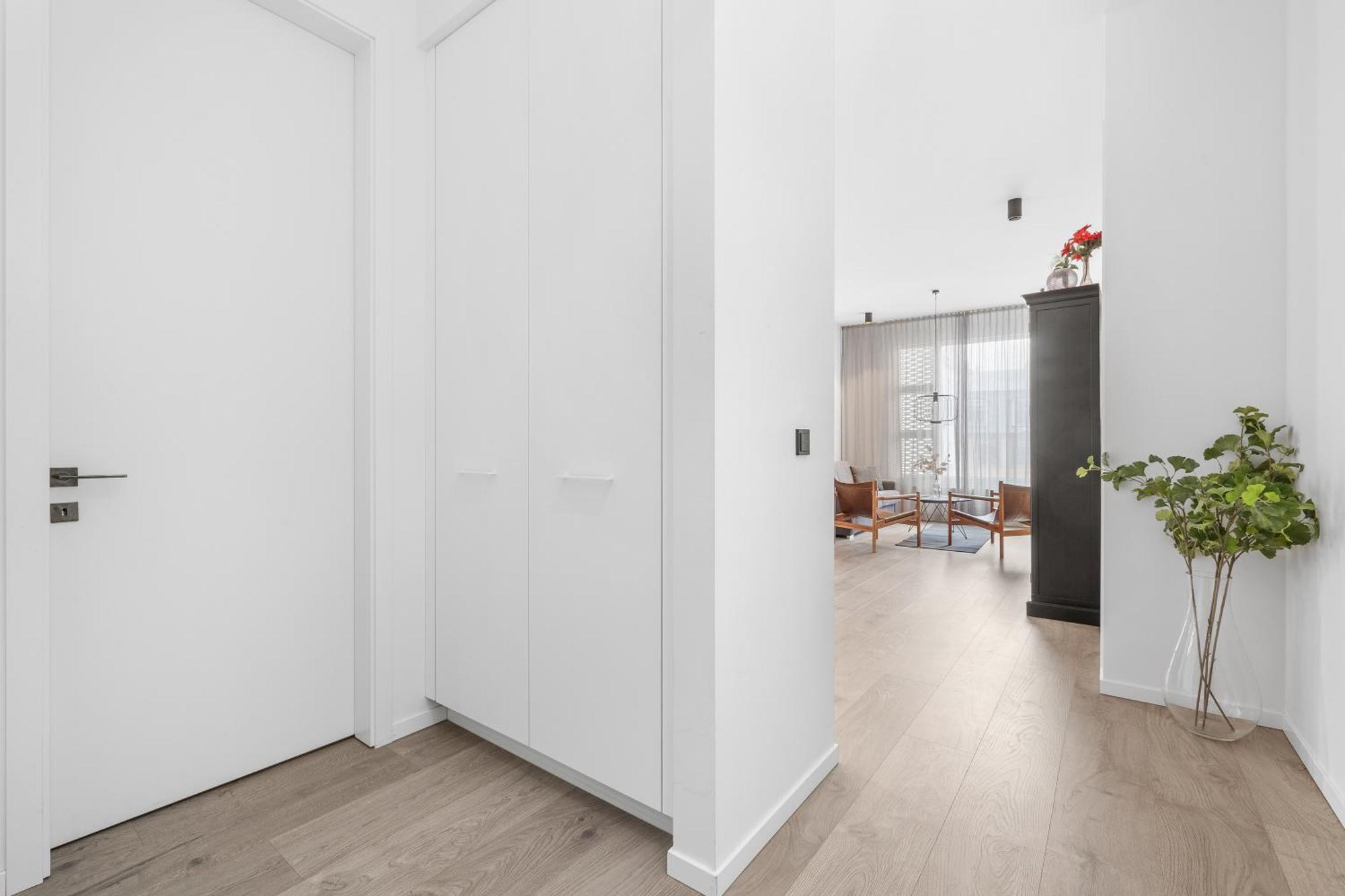 Vibrant Hafnatorg I Spacious Property With Expansive Garage Reykjavík Esterno foto